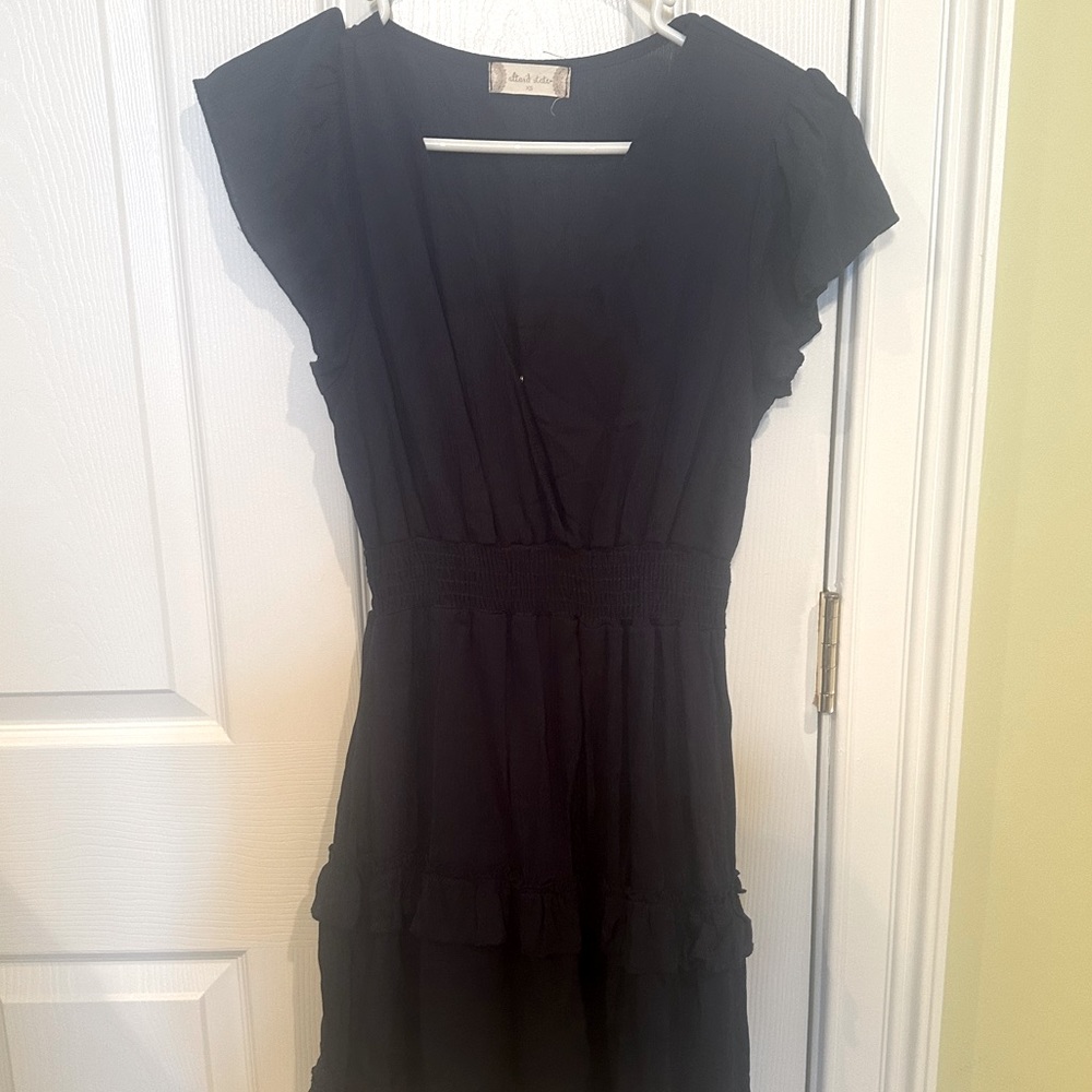 Alterd state Navy v neck short sleeve dress